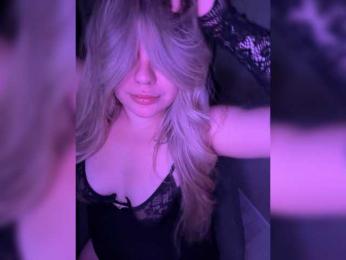 SkyWhisper webcam bongacams model stream image