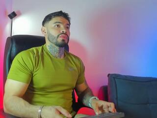 Thiago Ferrari webcam model stream image