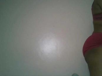 PrettyElle webcam bongacams model stream image