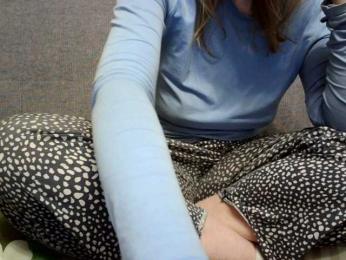 Verika webcam model stream image