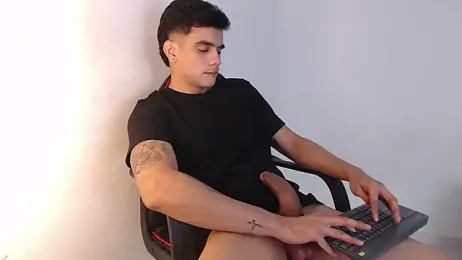 adam_levis17 webcam model stream image