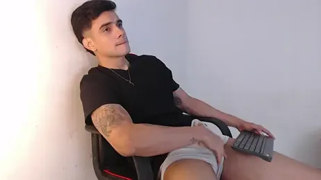 adam_levis17 webcam model stream image