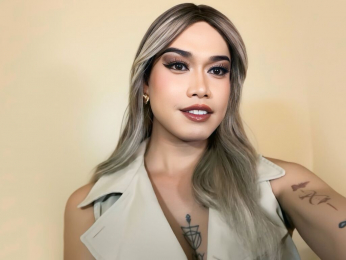 YlianaAduana webcam model stream image