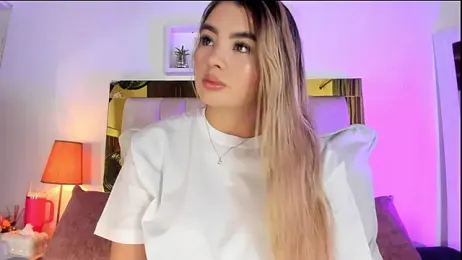 emmy_r webcam model stream image