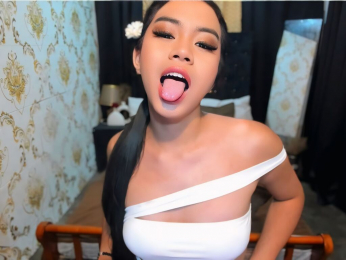 LuisaEllanor webcam model stream image