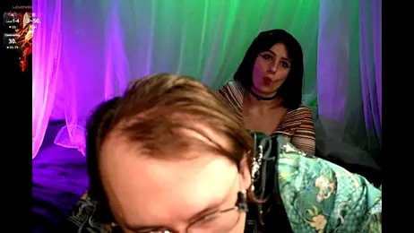 Claudia_and_elon_ webcam model stream image