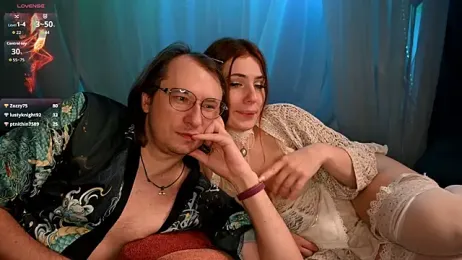 Claudia_and_elon_ webcam model stream image