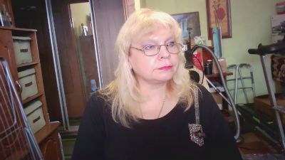 LOLA1972 webcam model stream image