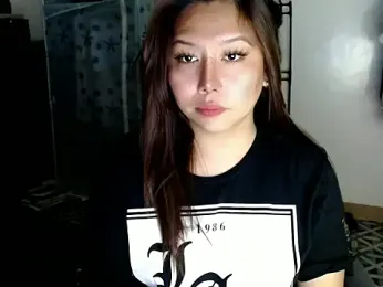 urqueendominant webcam model stream image