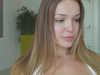 peachylina webcam model stream image