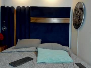 kissingcobank webcam model stream image