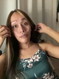 RomanticPearlTS webcam model stream image