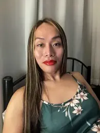 RomanticPearlTS webcam model stream image