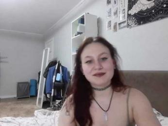 LoiseLovetto webcam model stream image