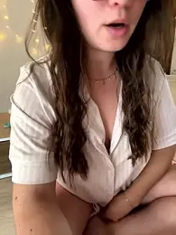 liloush__ webcam model stream image