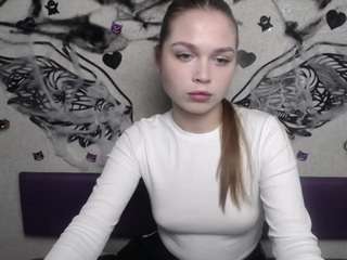 larapika webcam model stream image