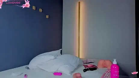 Olivia-Pink webcam stripchat model stream image