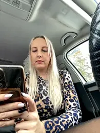 MerlinDave webcam model stream image