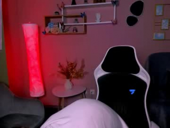 ash_raven_ webcam model stream image