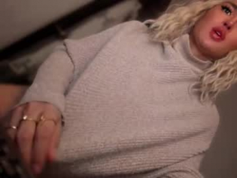 transnextdoor_ webcam model stream image