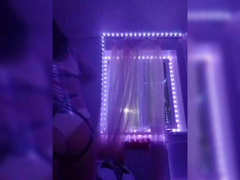 Laylay13 webcam model stream image