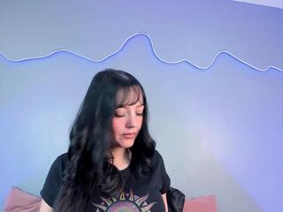 Bruna Valentino webcam model stream image