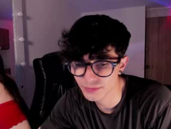 mikeyvioleta webcam model stream image