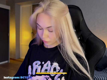 TAYA- webcam model stream image