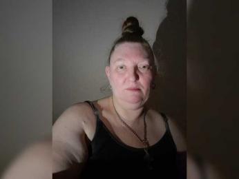 Monroqueen webcam model stream image