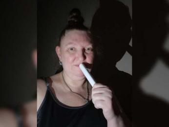 Monroqueen webcam model stream image
