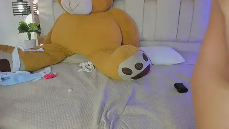 Rainpearls webcam model stream image