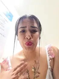 MAYE__13 webcam model stream image