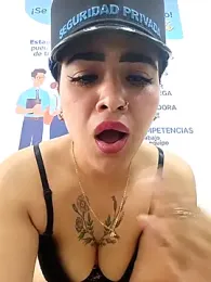 MAYE__13 webcam model stream image