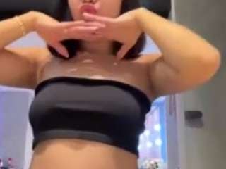 tarahills webcam model stream image