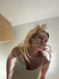 Ketitull webcam model stream image