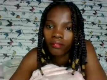 aadienne webcam model stream image