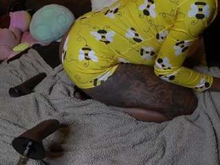 ebonyallieprettypink webcam model stream image