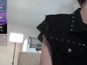 shiromy_ webcam model stream image