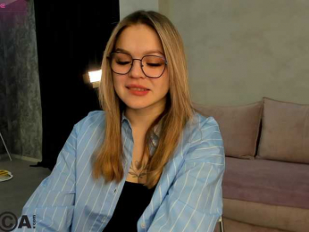 Jerry-Hall webcam model stream image