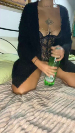 Violetta2022 webcam cam4 model stream image