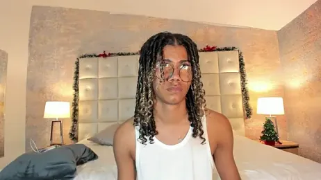 Maxim-Walker webcam stripchat model stream image