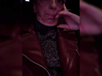 BaditaLuna webcam model stream image