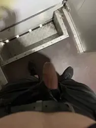 imooLoov webcam stripchat model stream image