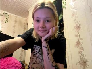 Rosaline Mynatt webcam model stream image
