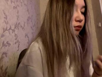 KittyTrisha webcam model stream image