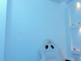 zenda-evans webcam model stream image