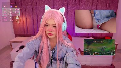 LilaPop_ webcam model stream image