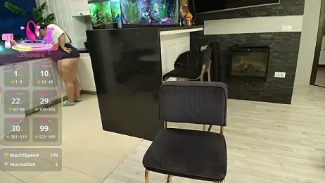 Layla- webcam model stream image