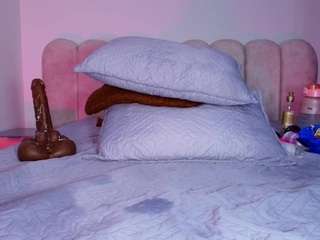 lucy-jam webcam model stream image