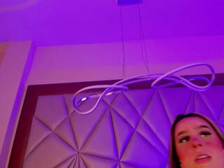 Raven Graves webcam model stream image